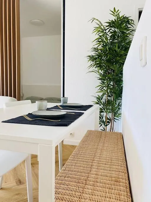 Cozy Studio + Apartment Antwerp 0*,